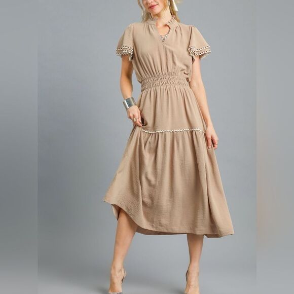 UMGEE Tiered Flutter Sleeve Nuetral Midi Dress  Femme sz Small - Picture 2 of 5
